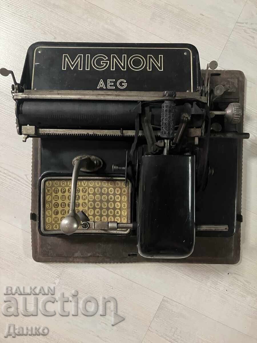 Пишеща машина MIGNON AEG с цена € 390.00 | 762.78 лв.