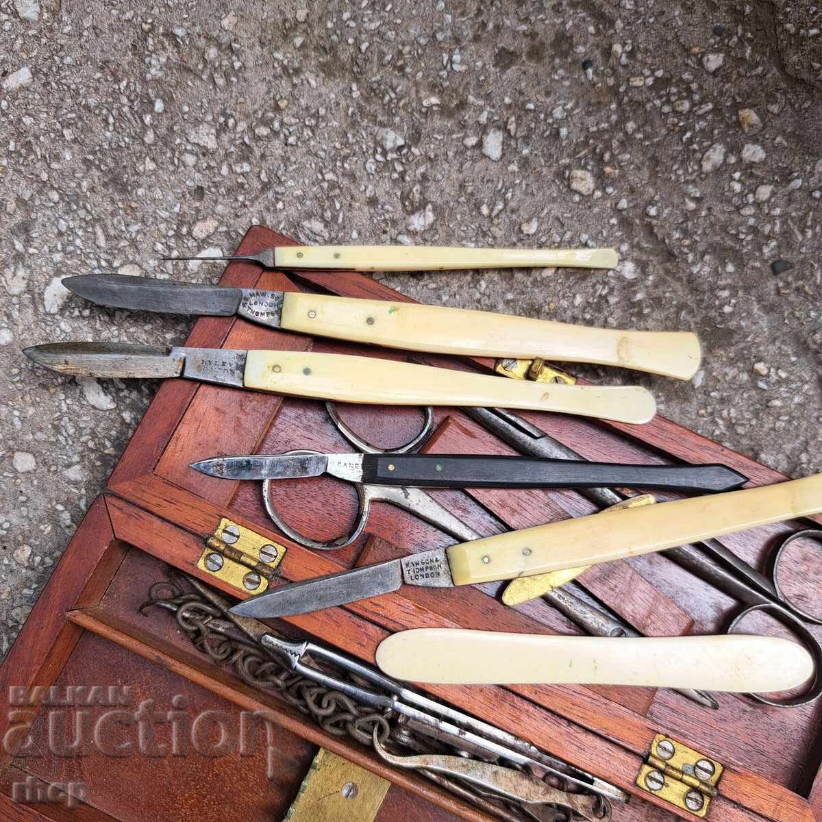 Livrarea Set chirurgical britanic din secolul al XIX-lea, fildeș