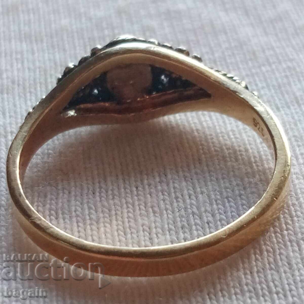 Ασημένιο δαχτυλίδι με ζαφείρι και επιχρύσωση με τιμή € 25.00 | 48.90 BGN