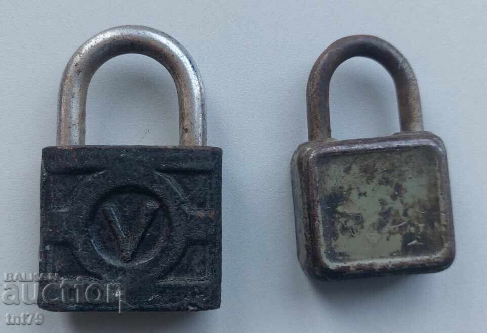 Lacăt 2 bucăți vechi – decorațiune, ornament cu preț € 2.00 | 3.91 BGN