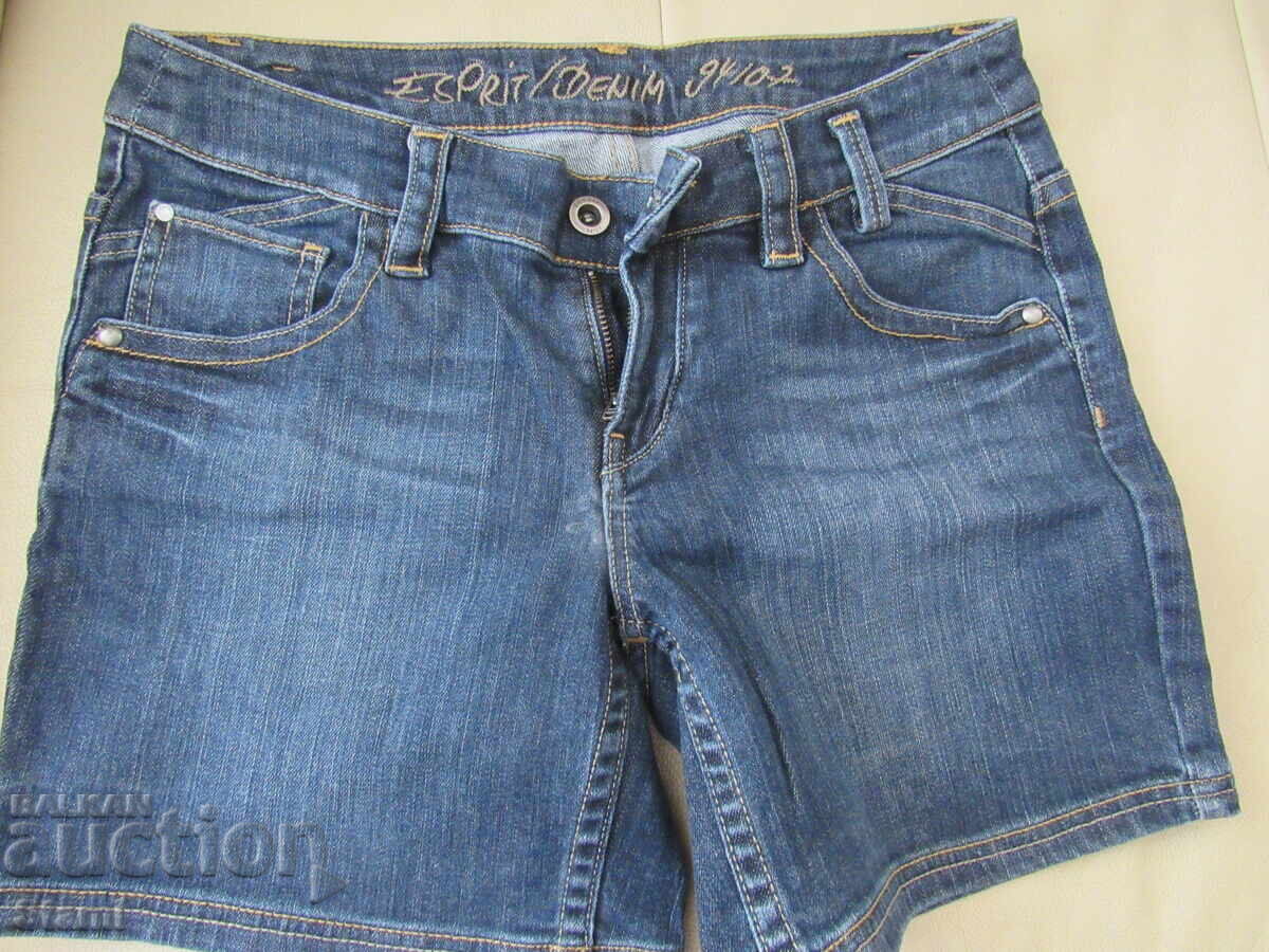 Bermude din denim ESPRIT, mărimea 36 cu preț € 10.56 | 20.65 BGN Bermude din denim ESPRIT, mărimea 36 cu preț € 10.56 | 20.65 BGN