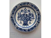 Decorative plate for collectors "Blue Delft", Holland