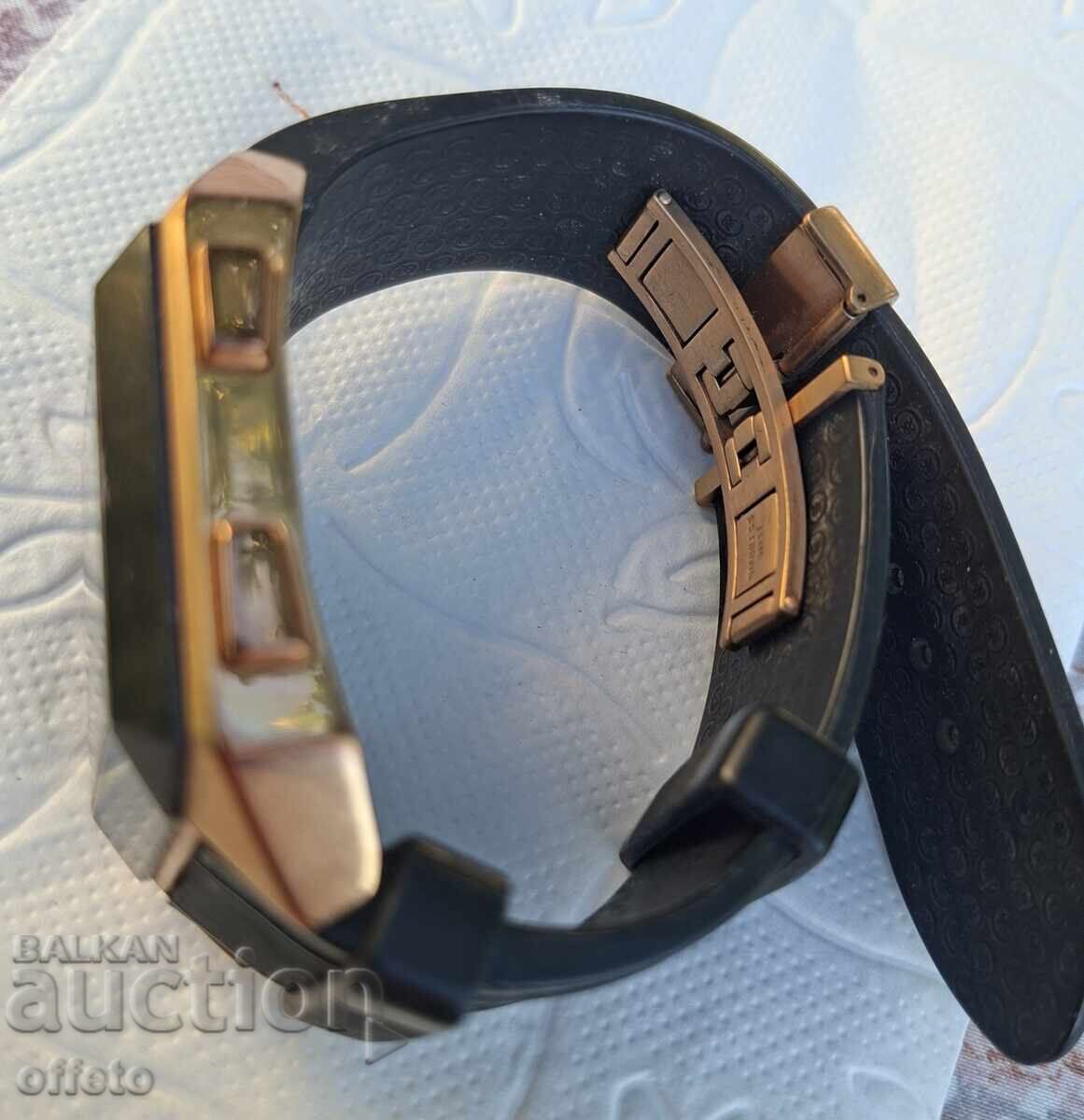 ЧАСОВНИК с цена € 6.20 | 12.13 лв.