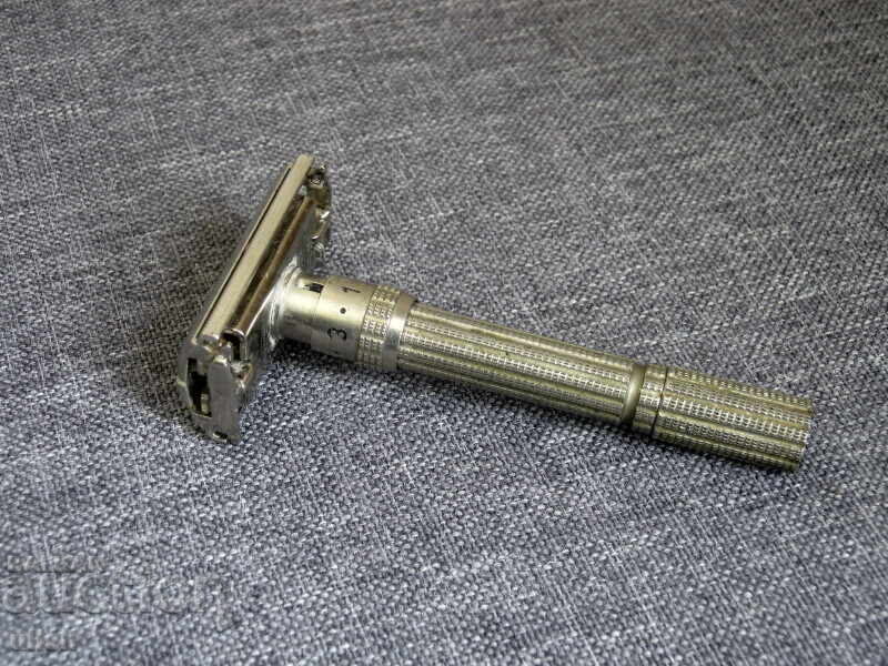 Aparat de ras vechi Gillette