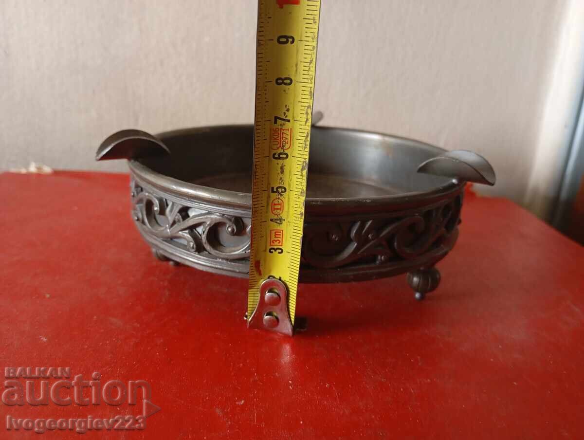 scrumieră vintage cu preț € 18.00 | 35.21 BGN