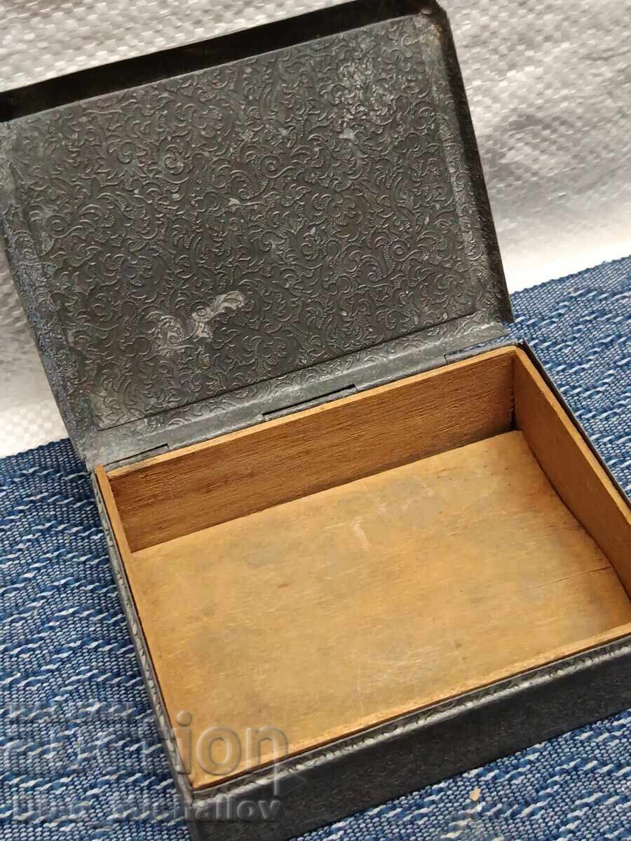 Old Metal Box - 6 Old Metal Box - 6