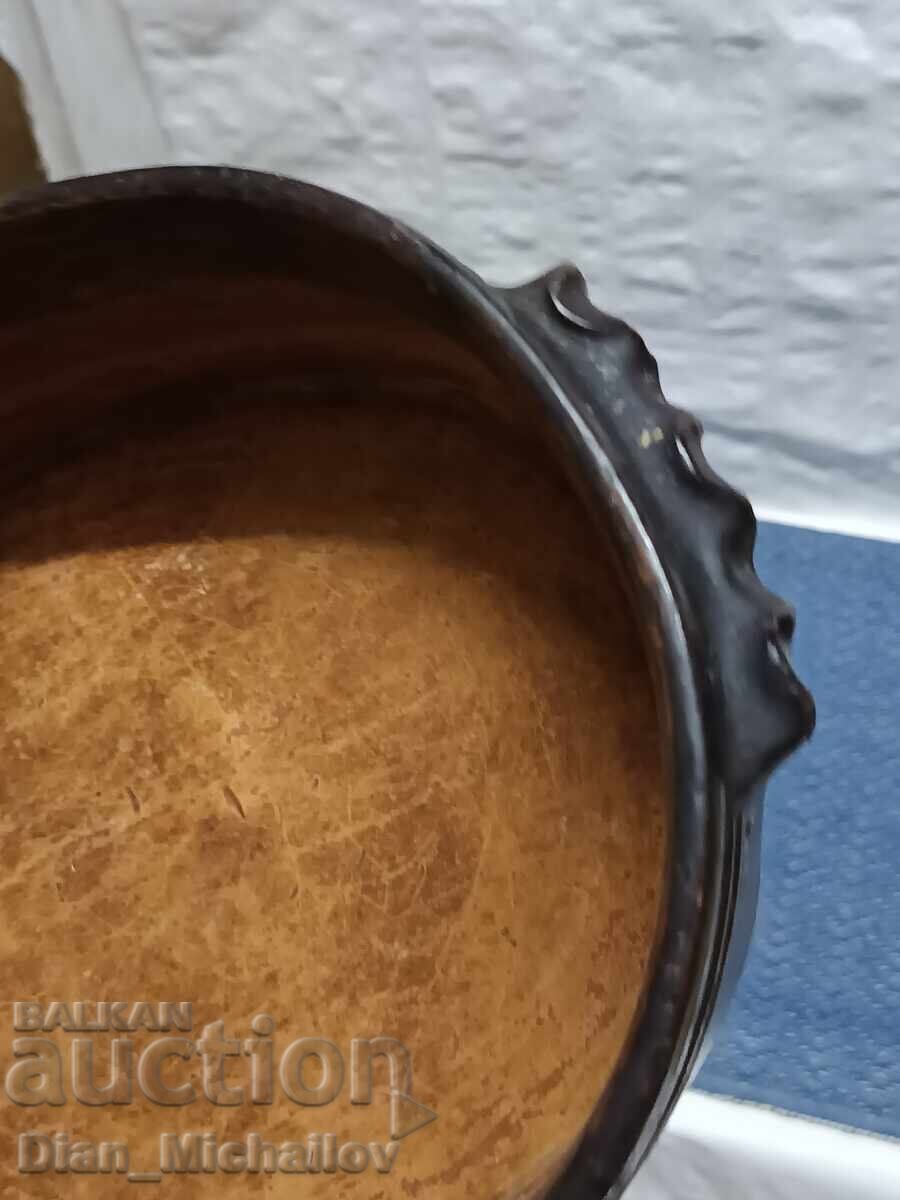 Livrarea Caserolă veche din ceramică Livrarea Caserolă veche din ceramică
