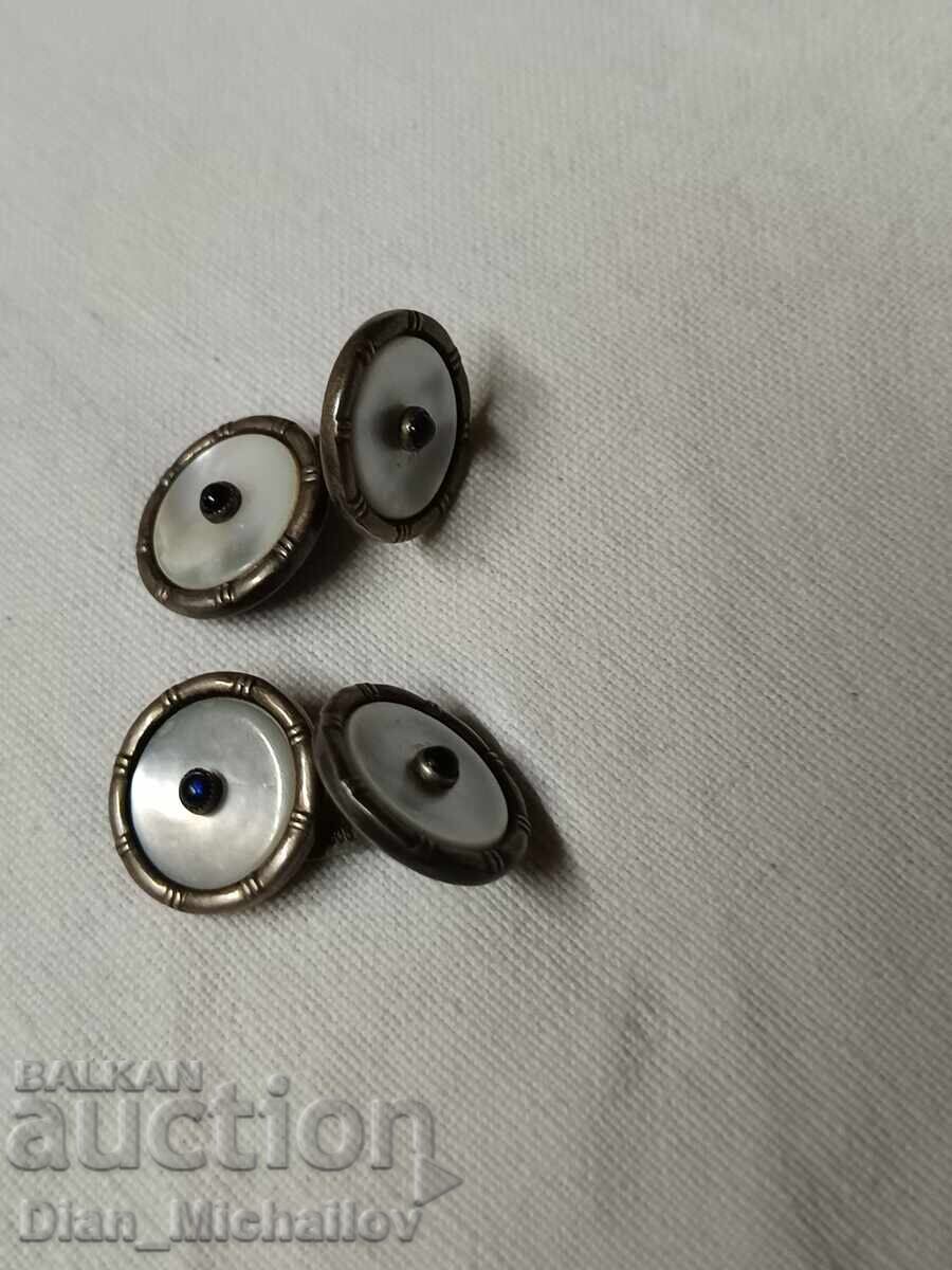 Butoni vechi din argint cu sidef cu preț € 50.00 | 97.79 BGN
