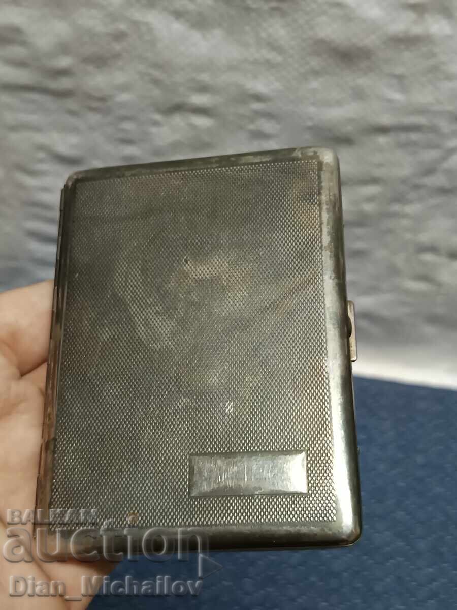 Veche Tabachera cu preț € 5.00 | 9.78 BGN Veche Tabachera cu preț € 5.00 | 9.78 BGN