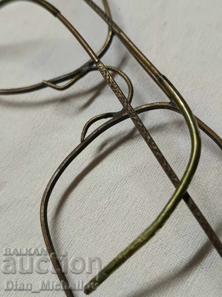 Livrarea Ramă de ochelari vintage Livrarea Ramă de ochelari vintage
