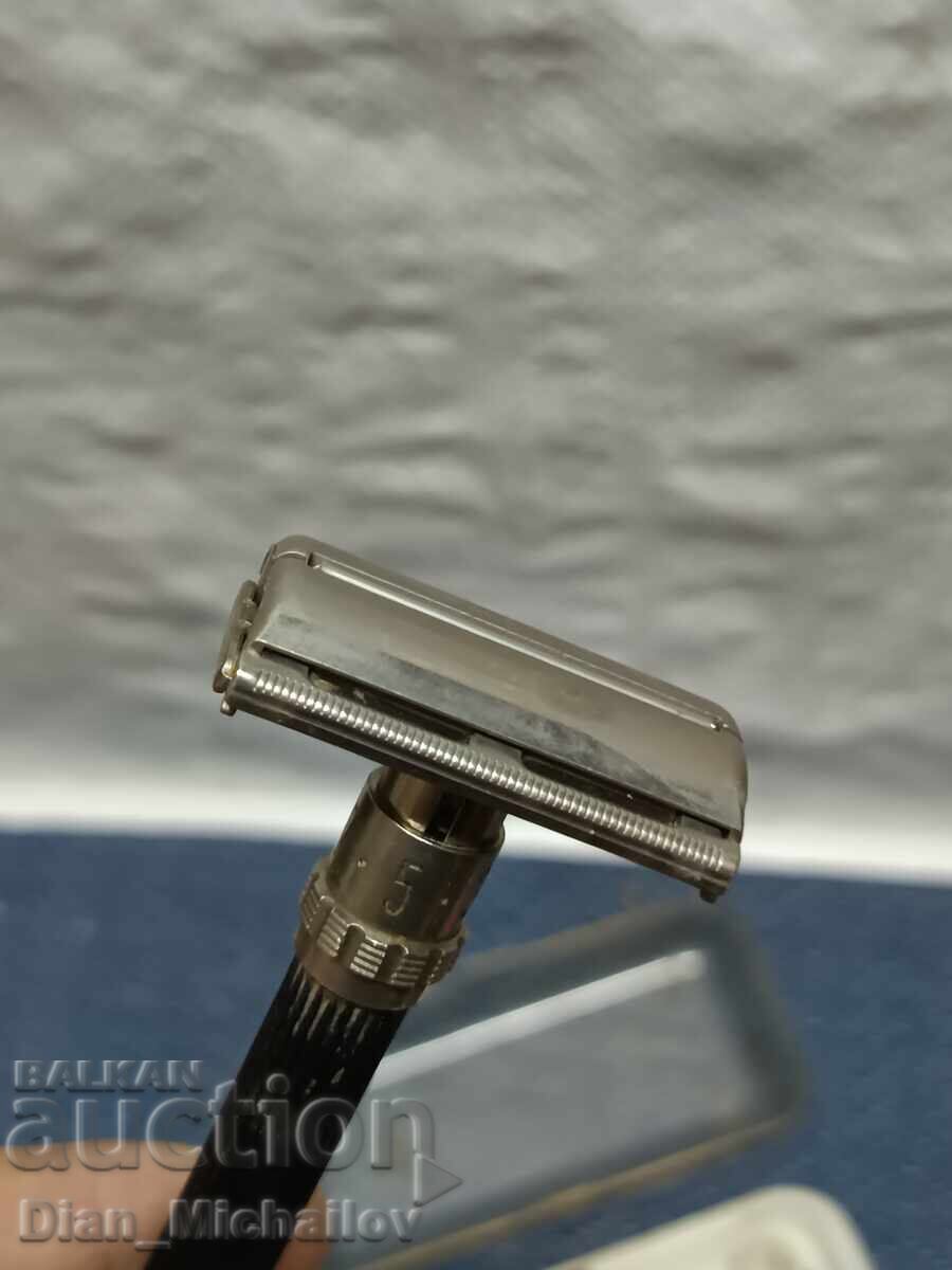 Aparat de ras retro reglabil Gillette cu preț € 23.00 | 44.98 BGN