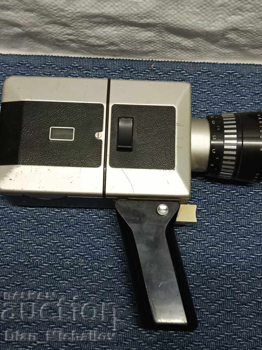 Livrarea Cameră video retro Super 8 Livrarea Cameră video retro Super 8