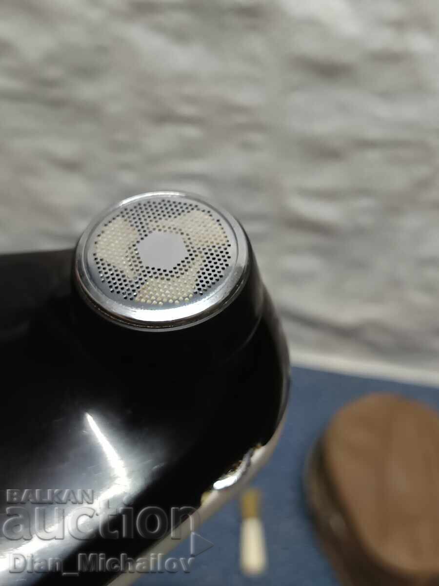 Licitație Vechi aparat de ras mecanic "Sputnik" Licitație Vechi aparat de ras mecanic "Sputnik"