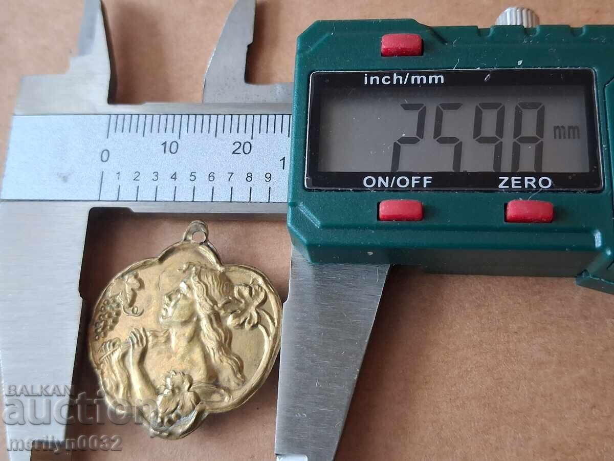 Licitație Piese vechi din alamă pentru bijuterii, pandantive pentru botez Licitație Piese vechi din alamă pentru bijuterii, pandantive pentru botez