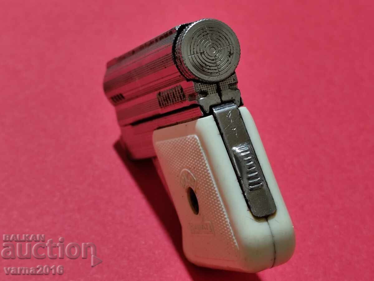 Licitație Brichetă austriacă veche pe benzină IMCO 6900 tip pistol