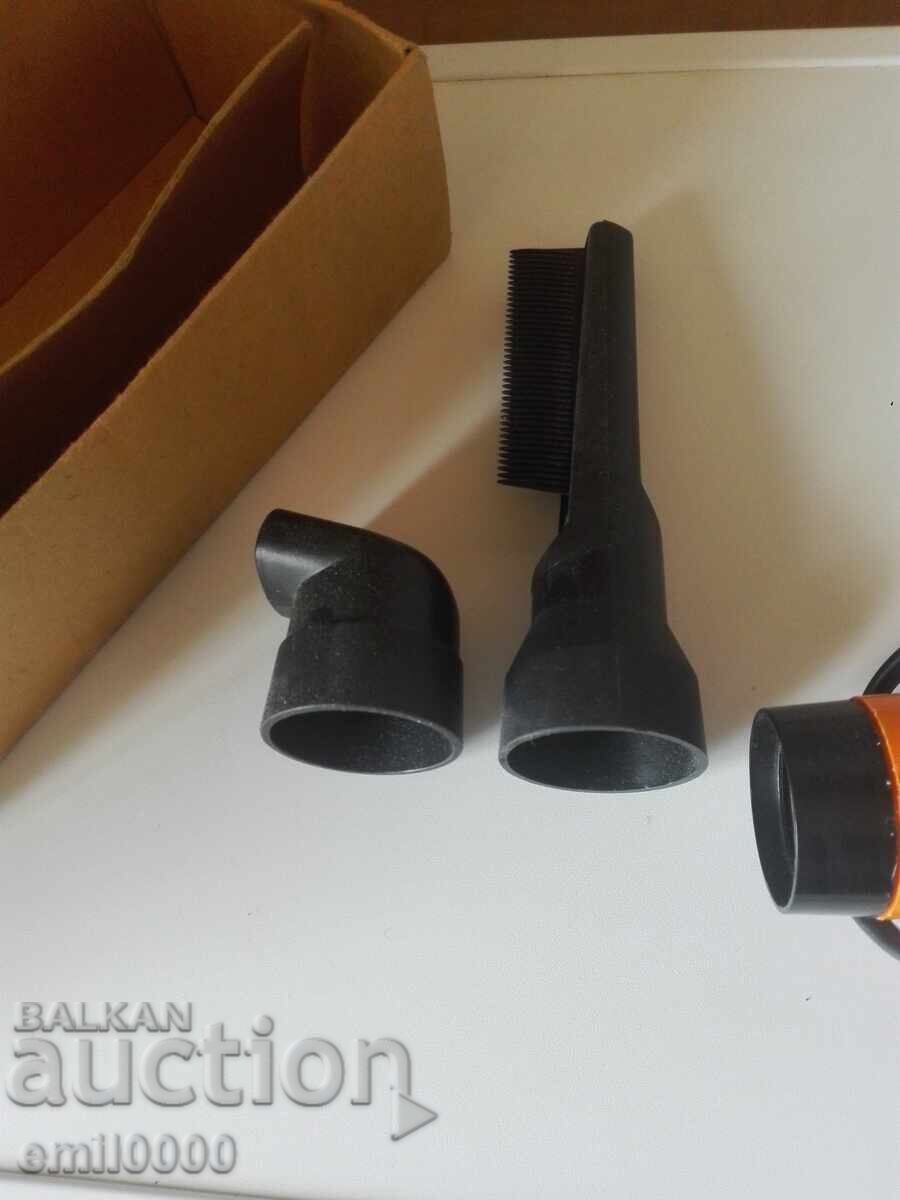 Παράδοση Πολωνικό πιστολάκι μαλλιών από τη δεκαετία του '80 Παράδοση Πολωνικό πιστολάκι μαλλιών από τη δεκαετία του '80