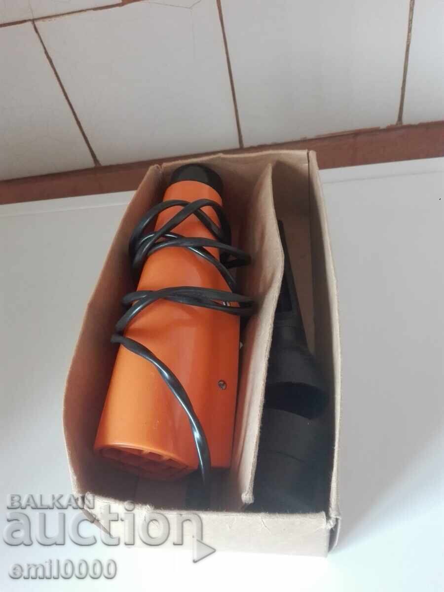 Πολωνικό πιστολάκι μαλλιών από τη δεκαετία του '80 Πολωνικό πιστολάκι μαλλιών από τη δεκαετία του '80