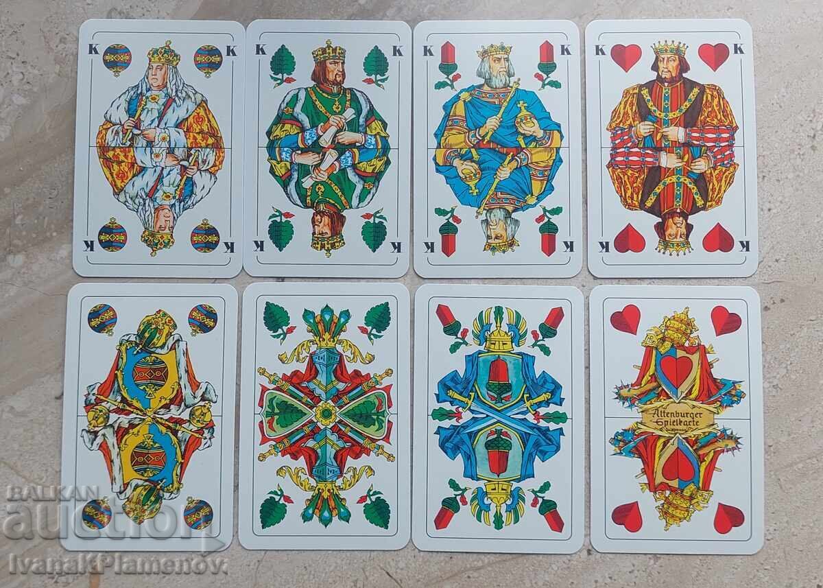 Licitație Cărți de joc retro pentru colecționari noi 32 bucăți Licitație Cărți de joc retro pentru colecționari noi 32 bucăți