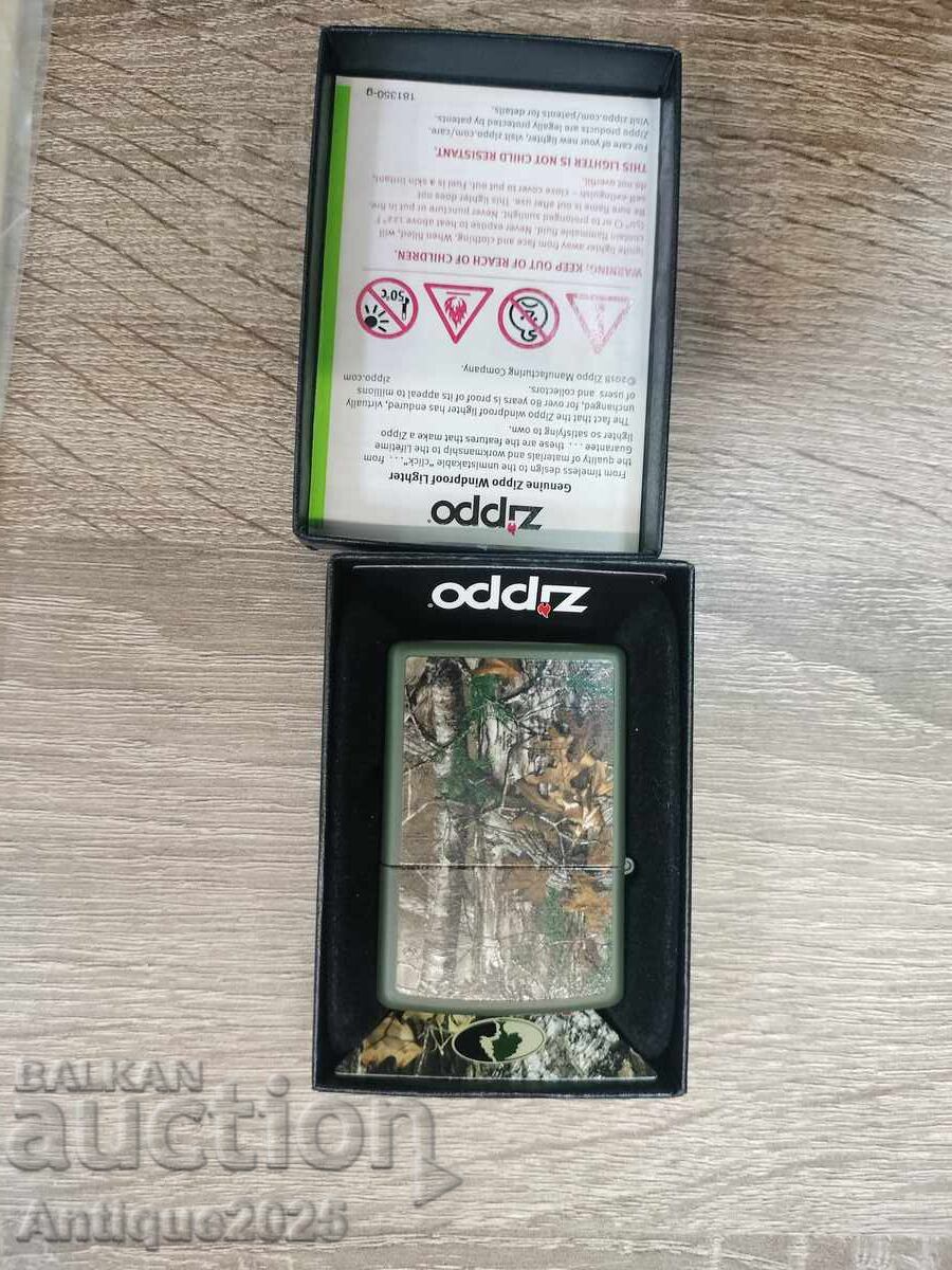 Brichetă originală Zippo Mossy Oak cu preț € 60.00 | 117.35 BGN Brichetă originală Zippo Mossy Oak cu preț € 60.00 | 117.35 BGN