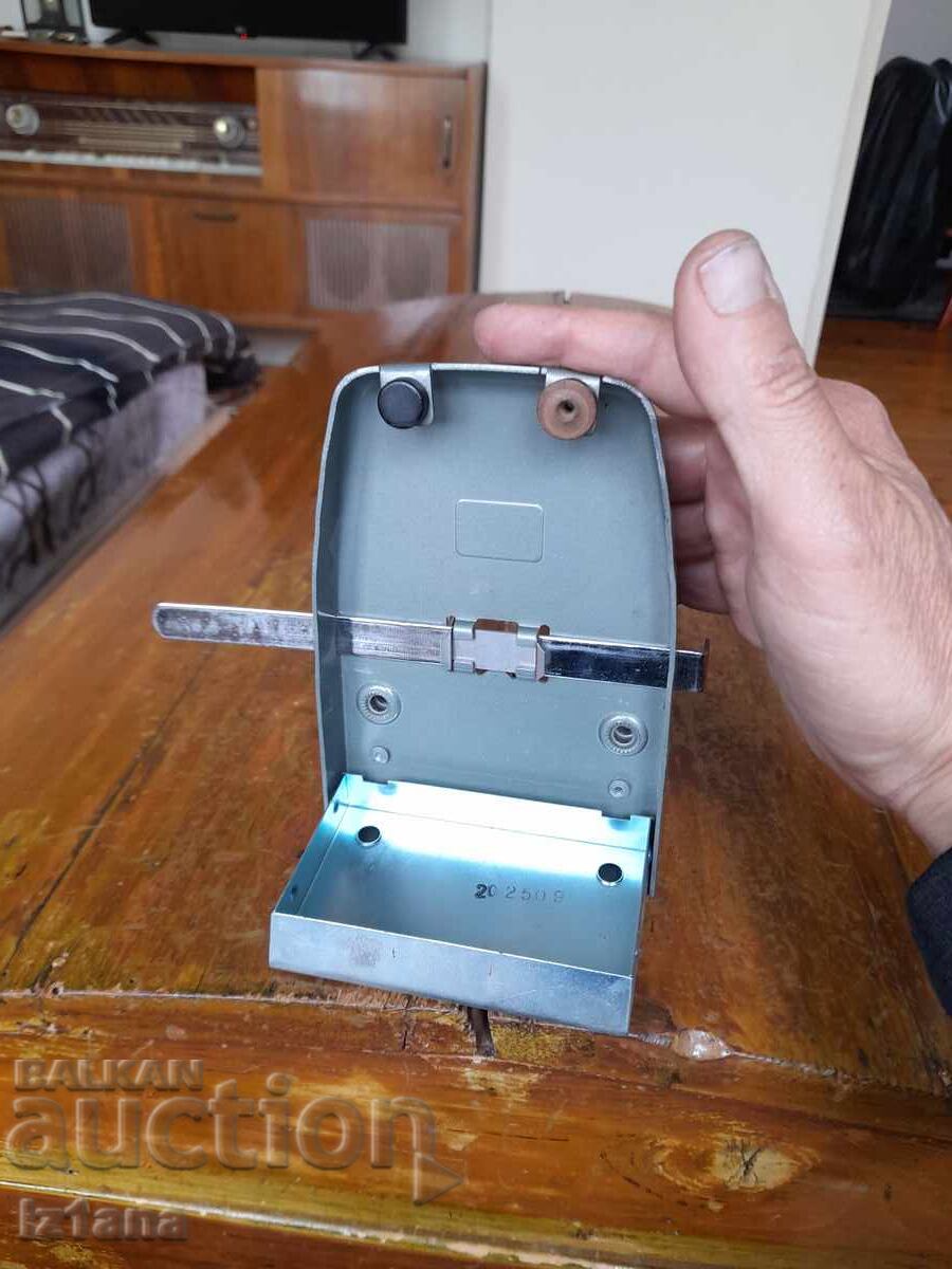 Perforator vechi pentru hârtie Lion - 6