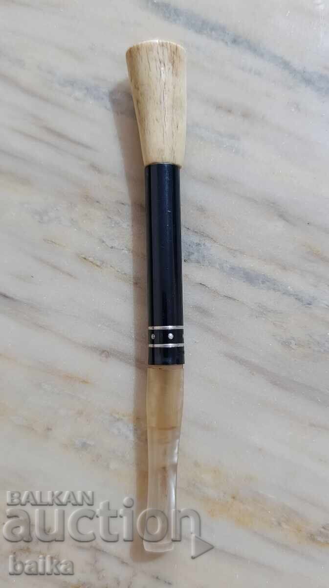 Licitație NOUĂ COLECȚIE - PIPE, CIUBUCE, ȚIGĂRI!!! Licitație NOUĂ COLECȚIE - PIPE, CIUBUCE, ȚIGĂRI!!!