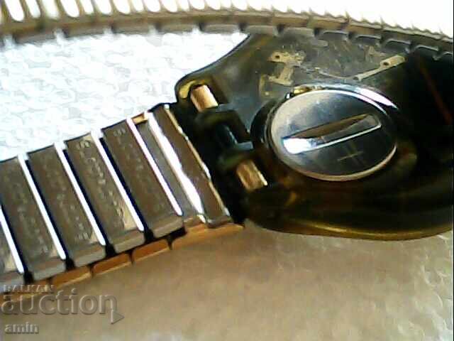 4 watches all working no battery - 7