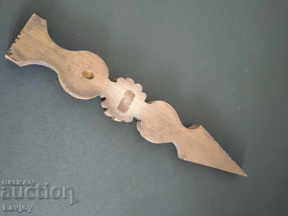 Livrarea Decorațiune de perete sculptată în lemn (interior) - copie