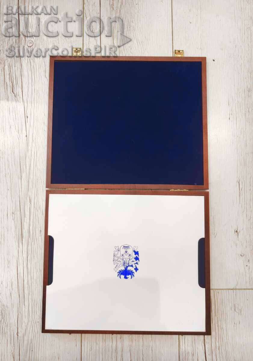 Box for 12 coins with price € 9.70 | 18.97 BGN