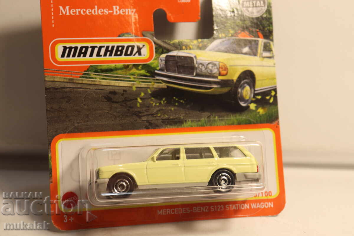 Delivery of MATCHBOX MERCEDES BENZ 123 TOY CAR MODEL