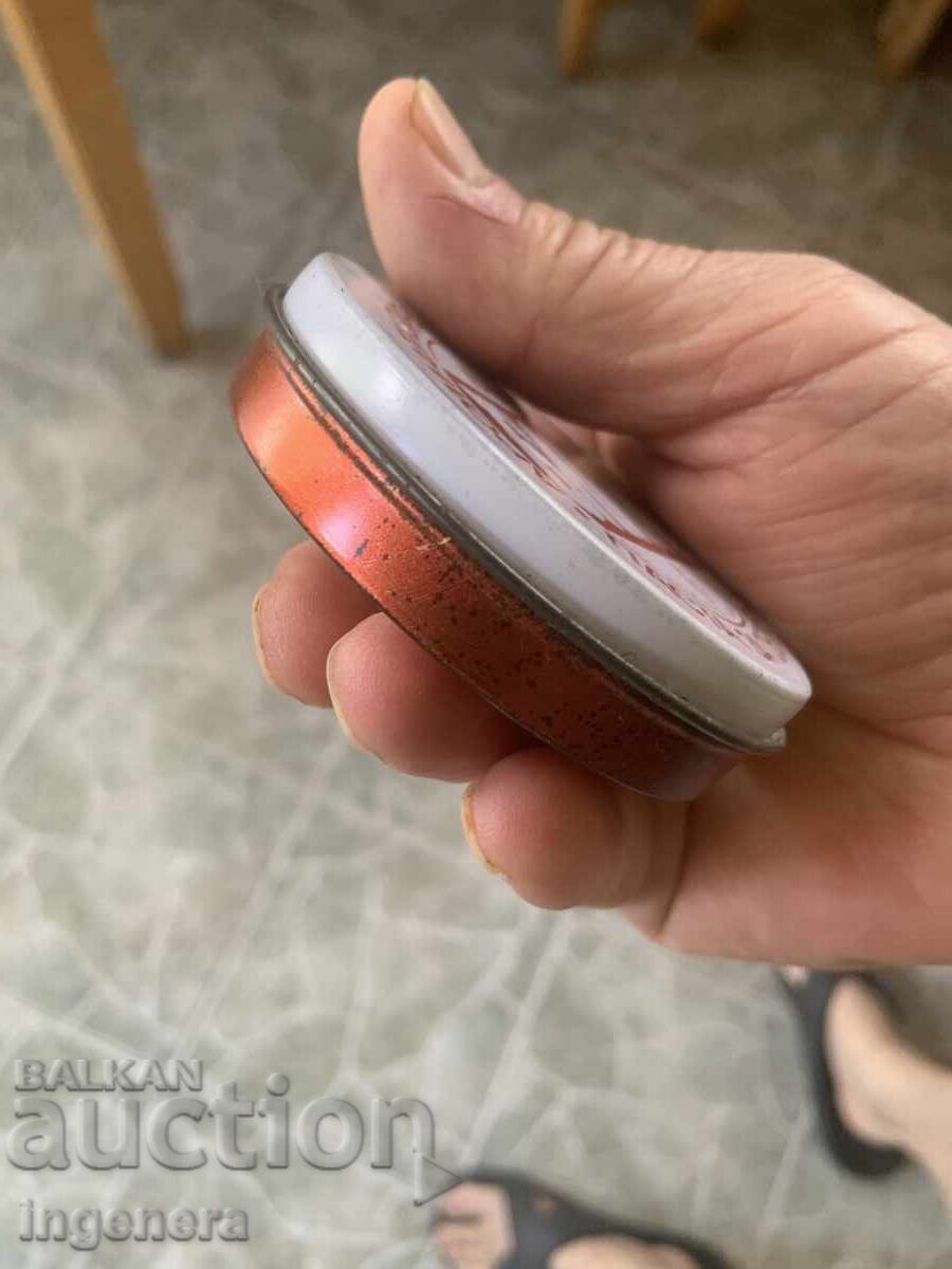 Livrarea CUTIE CREMĂ DE PANTOFI NOUĂ PLINĂ NEDESFĂCUTĂ METAL VECHE Livrarea CUTIE CREMĂ DE PANTOFI NOUĂ PLINĂ NEDESFĂCUTĂ METAL VECHE
