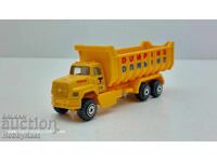 Scale model Ford truck