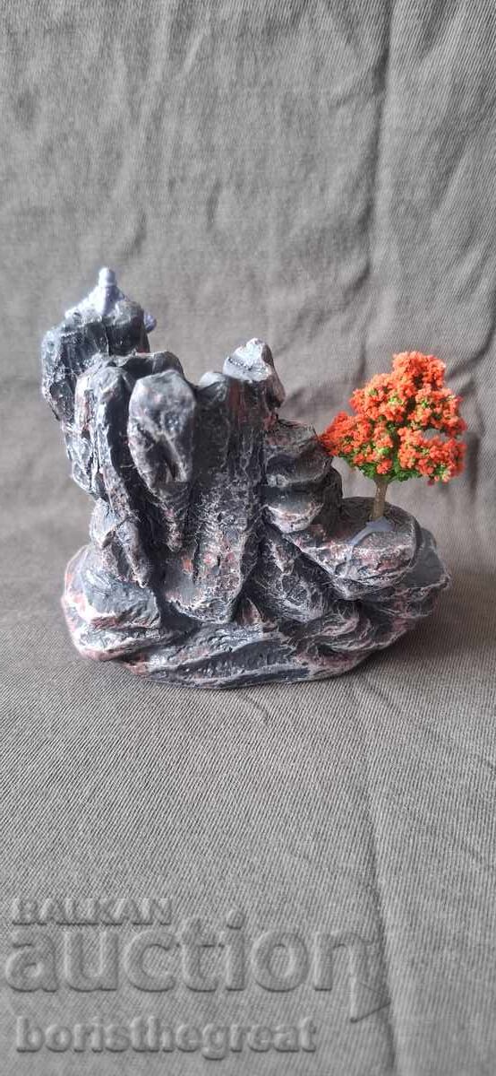 Auction  BEAUTIFUL CHINESE INCENSE HOLDER