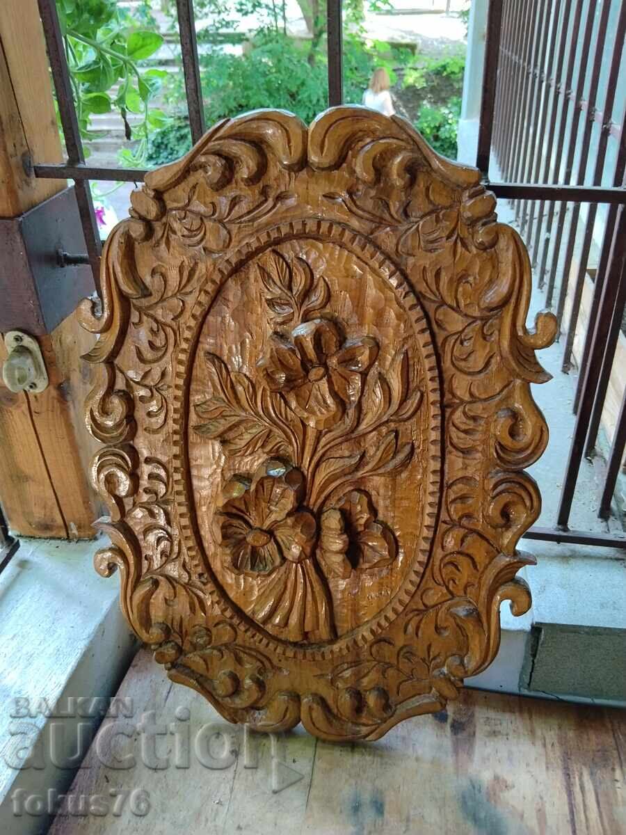 Unic de frumos panou mare din lemn sculptat pentru perete cu preț € 180.00 | 352.05 BGN