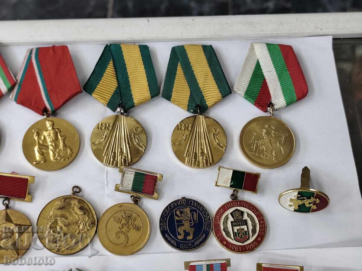 Auction  BZC Lot of Medals and Badges