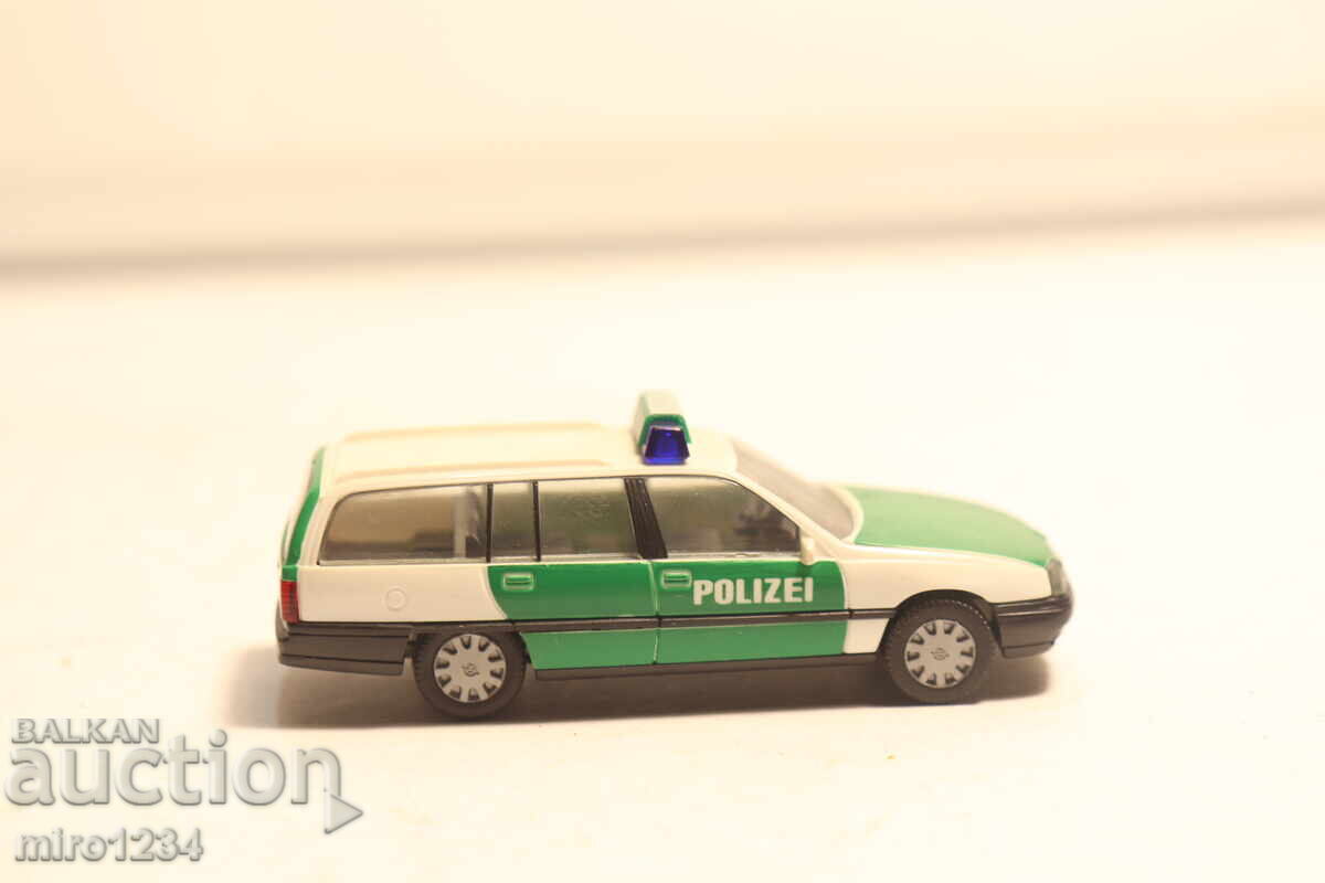 H0 1/87 HERPA OPEL OMEGA POLIȚIE MODEL MAȘINUȚĂ - 5 H0 1/87 HERPA OPEL OMEGA POLIȚIE MODEL MAȘINUȚĂ - 5