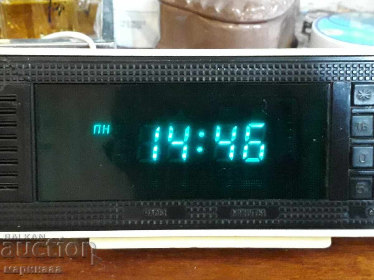 CEAS DEȘTEPTĂTOR CU TUBURI „ELEKTRONIKA 7”. URSS cu preț € 17.00 | 33.25 BGN CEAS DEȘTEPTĂTOR CU TUBURI „ELEKTRONIKA 7”. URSS cu preț € 17.00 | 33.25 BGN