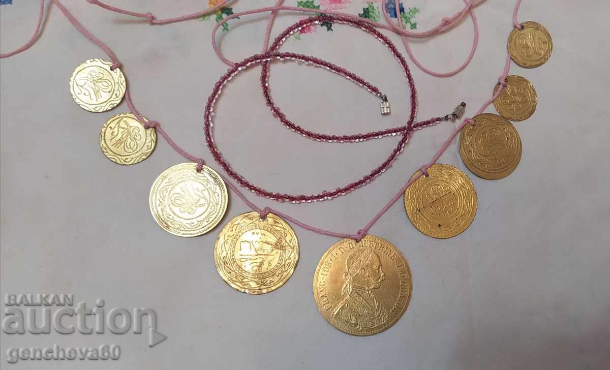 Colier cu pandantive și mărgele pentru costum popular