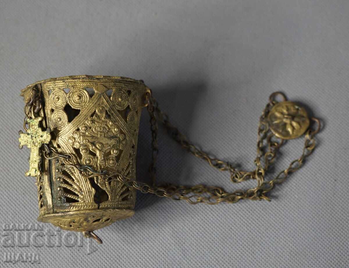 Veche candelă din bronz de la o icoană de casă cu preț € 10.85 | 21.22 BGN