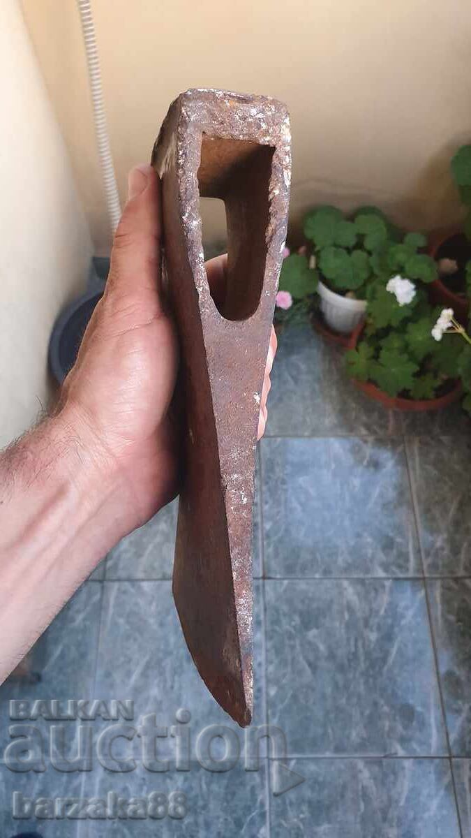 Licitație Topor vechi Scandia 2 kg