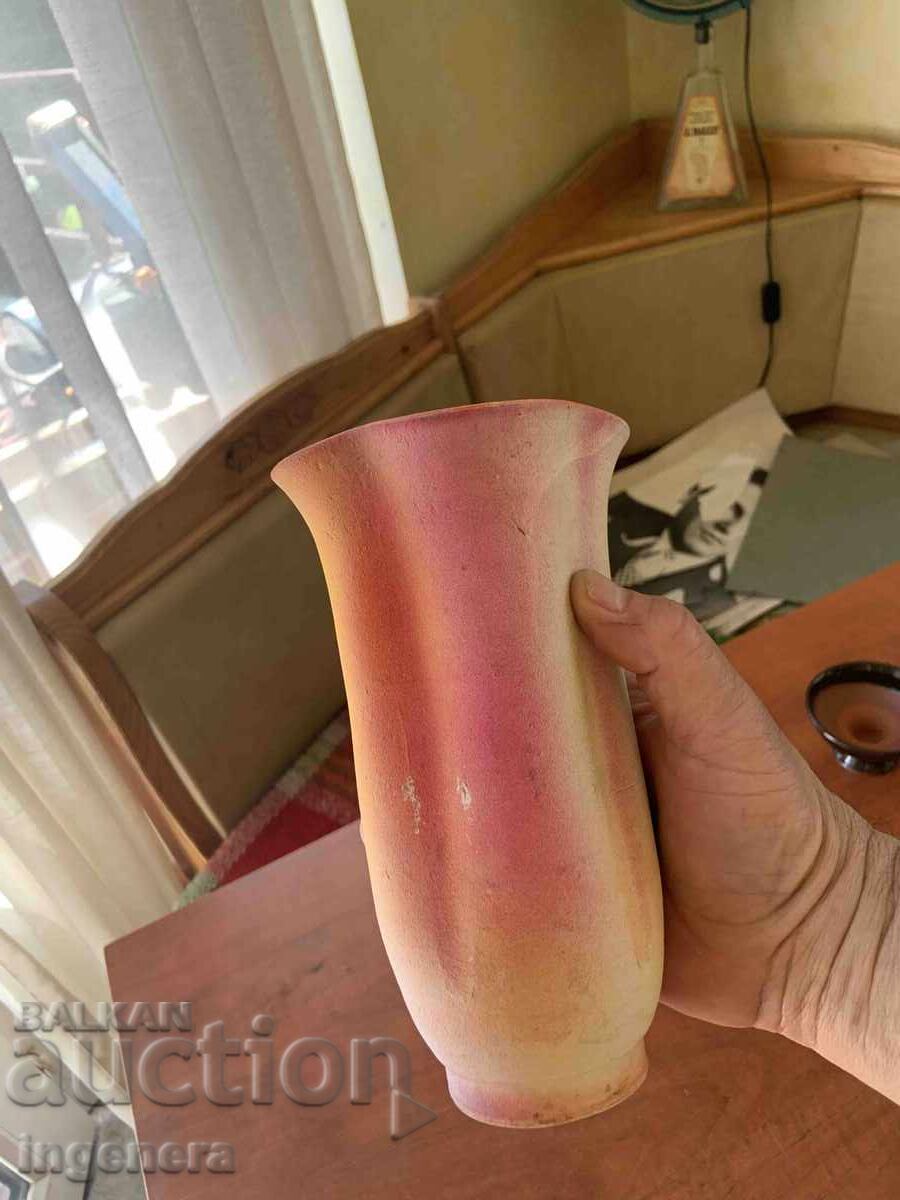 Licitație VAZĂ DIN CERAMICĂ LICHIDARE STOC