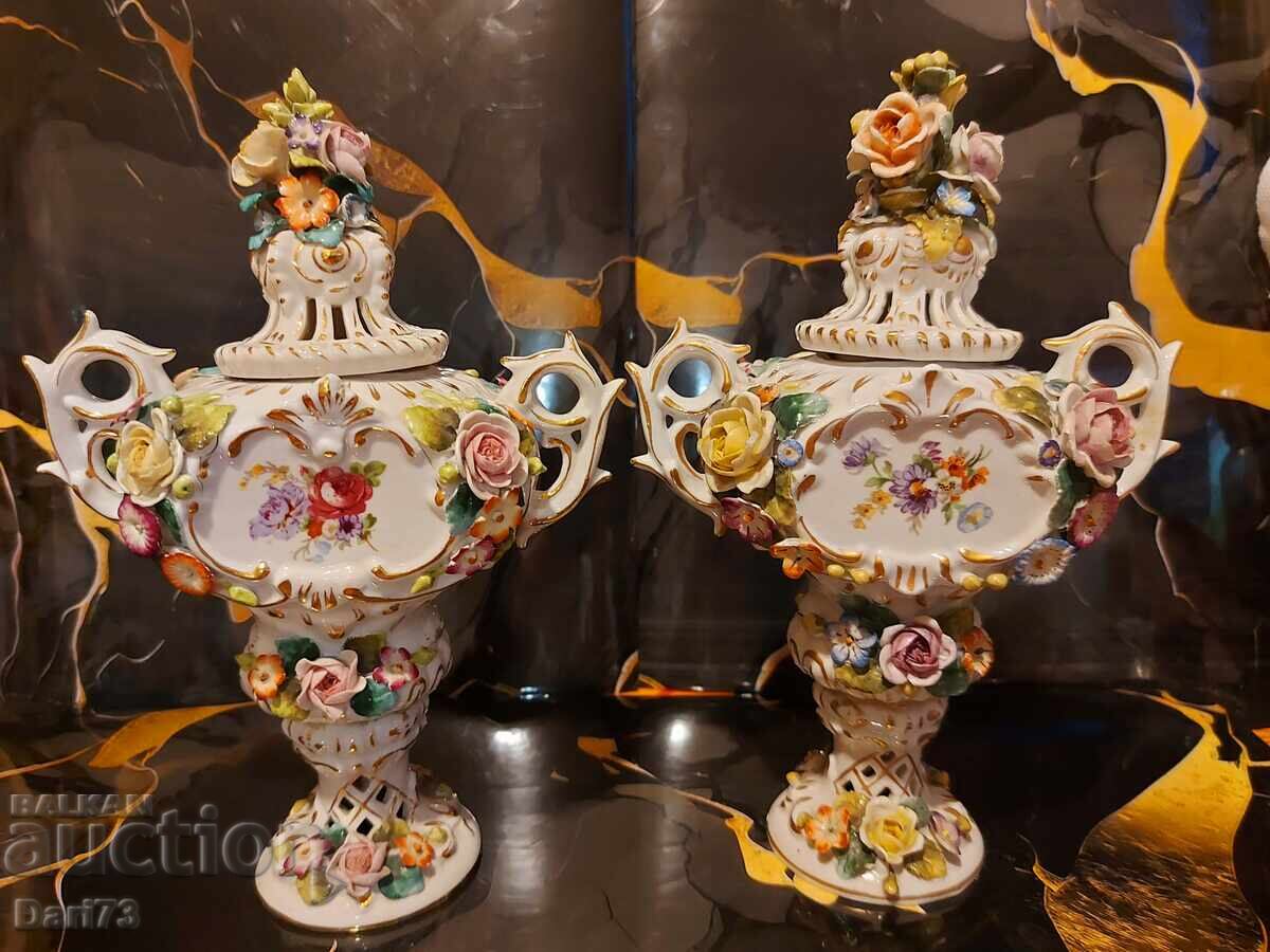 Vaze/vas frumos în stil potpourri Capodimonte Vaze/vas frumos în stil potpourri Capodimonte
