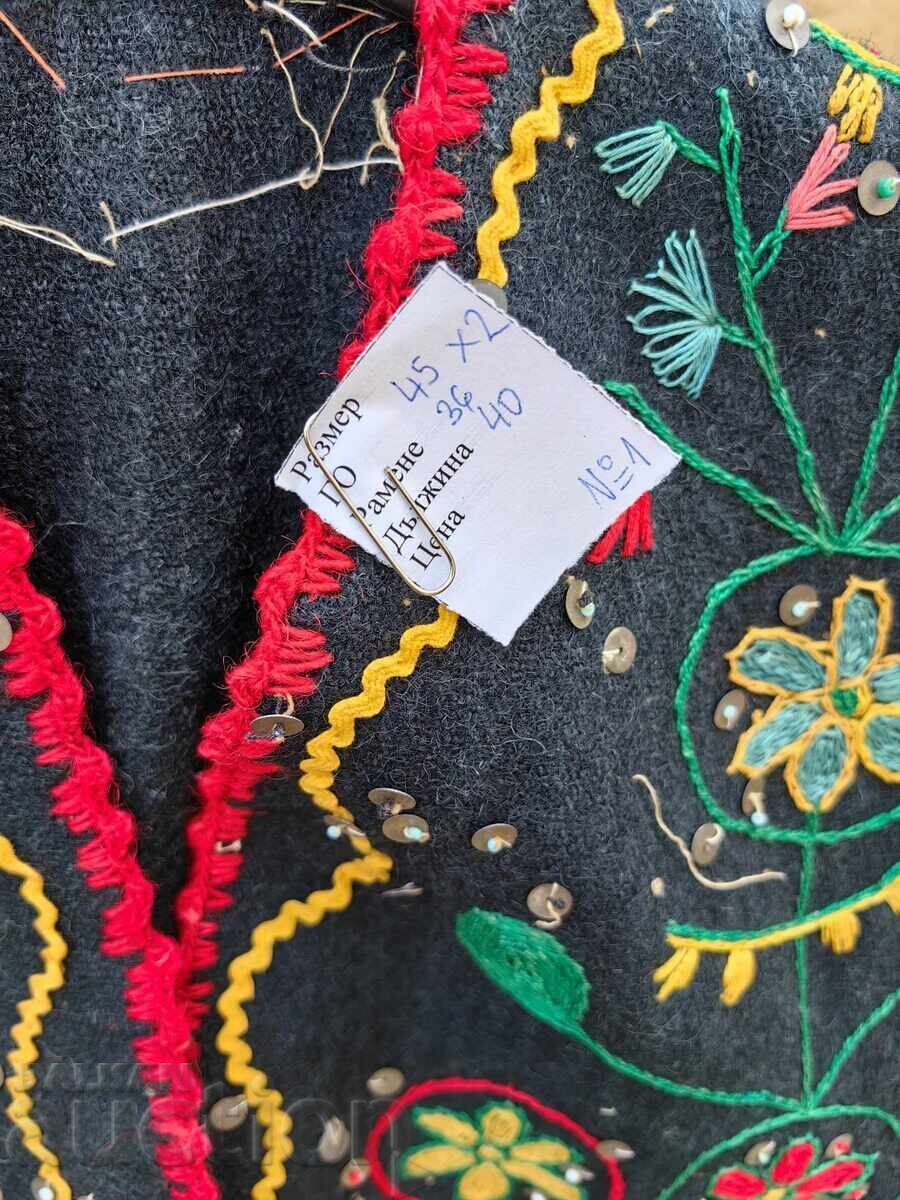 ELEK ELECHE SĂNĂTOS FĂRĂ GĂURI PORT COSTUM BRODAT - 7 ELEK ELECHE SĂNĂTOS FĂRĂ GĂURI PORT COSTUM BRODAT - 7