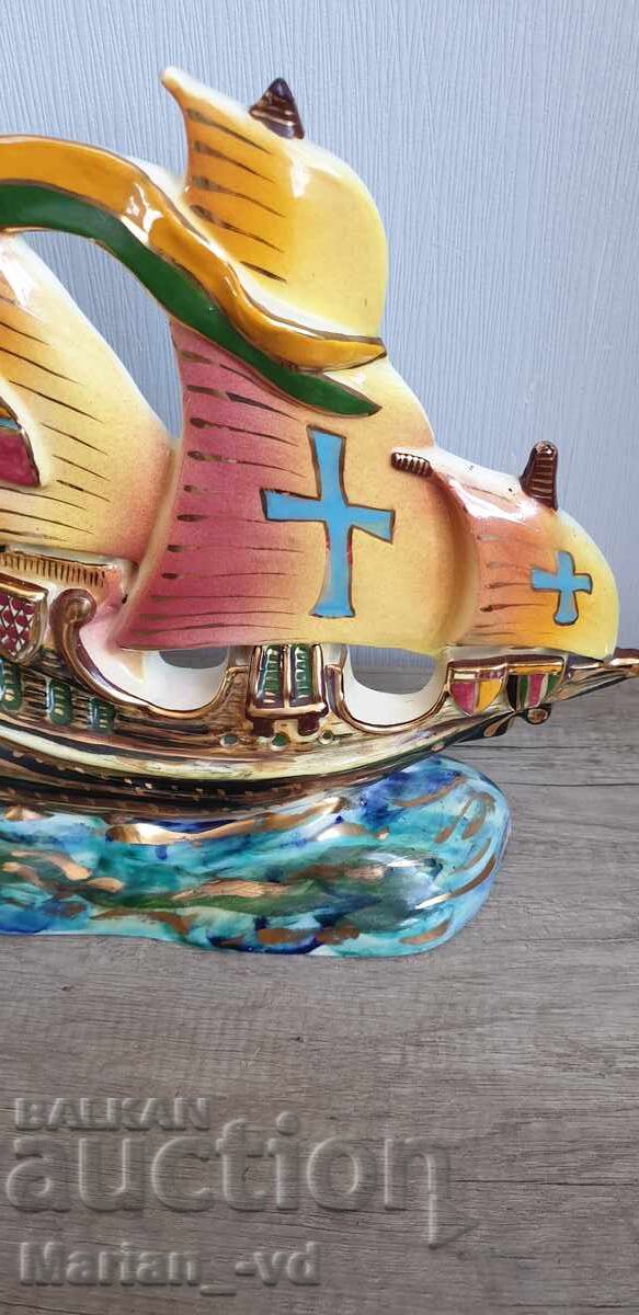 Porcelain ship - 6 Porcelain ship - 6