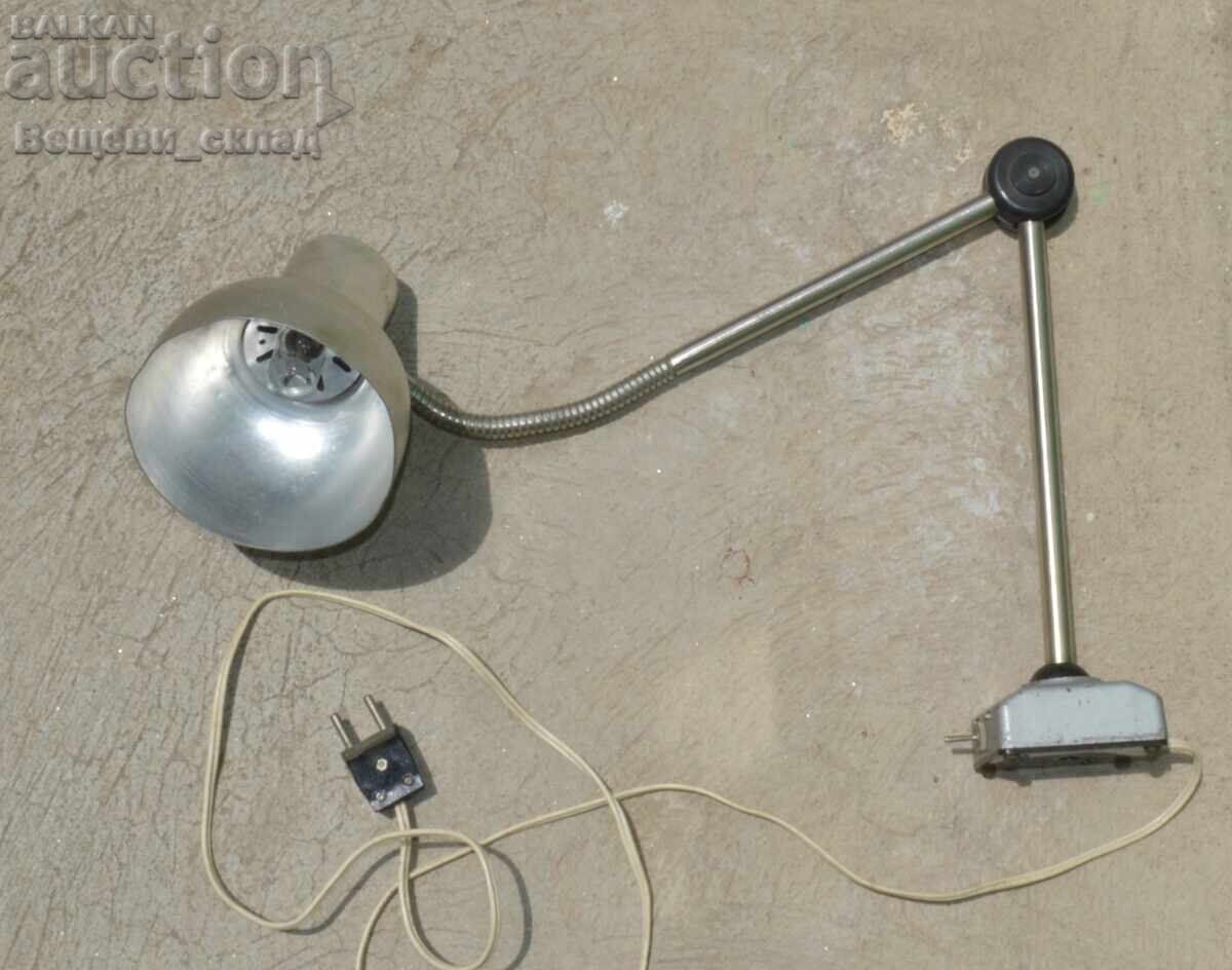 Τεχνική πτυσσόμενη λάμπα ΛΕΙΤΟΥΡΓΕΙ
