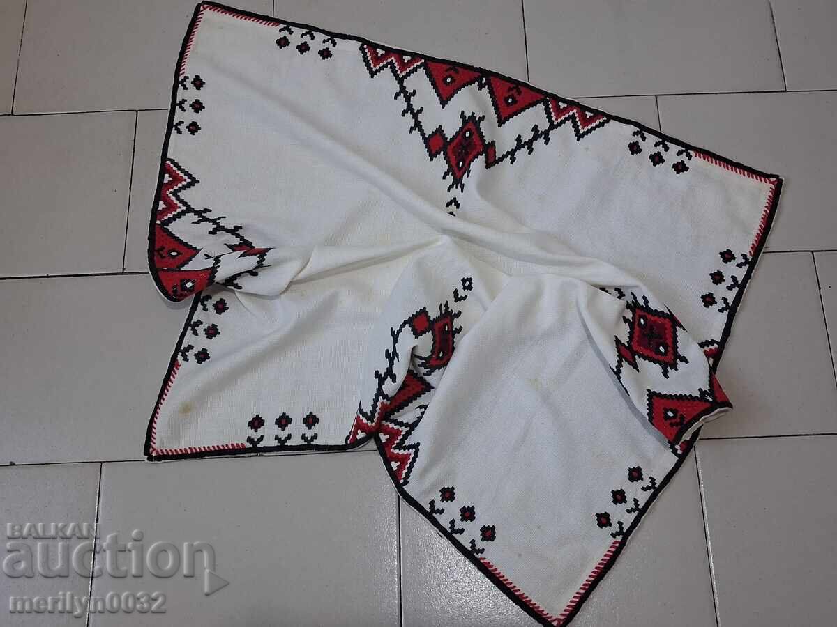 Licitație Cec brodat vechi, fata de masa, milo, broderie bulgara