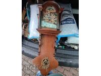 Frisian longtale clock
