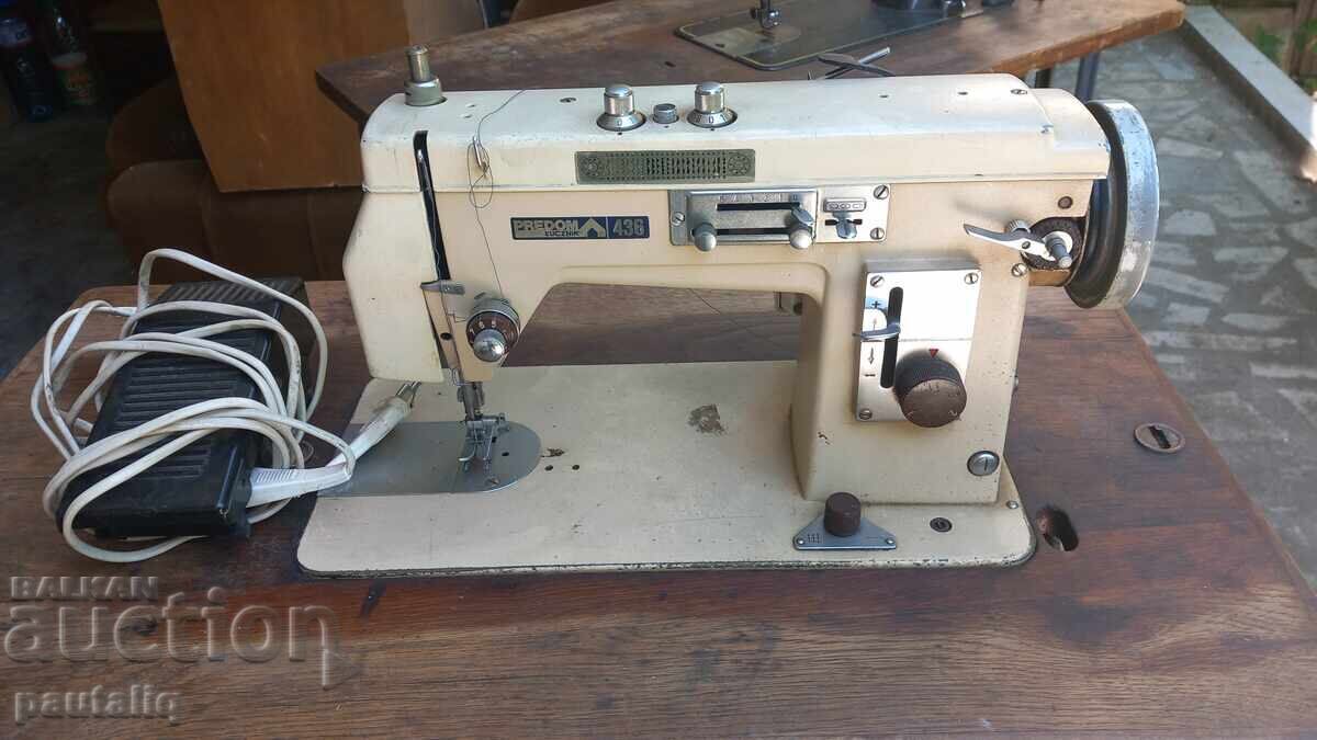 Mașină de cusut Singer cu preț € 70.00 | 136.91 BGN