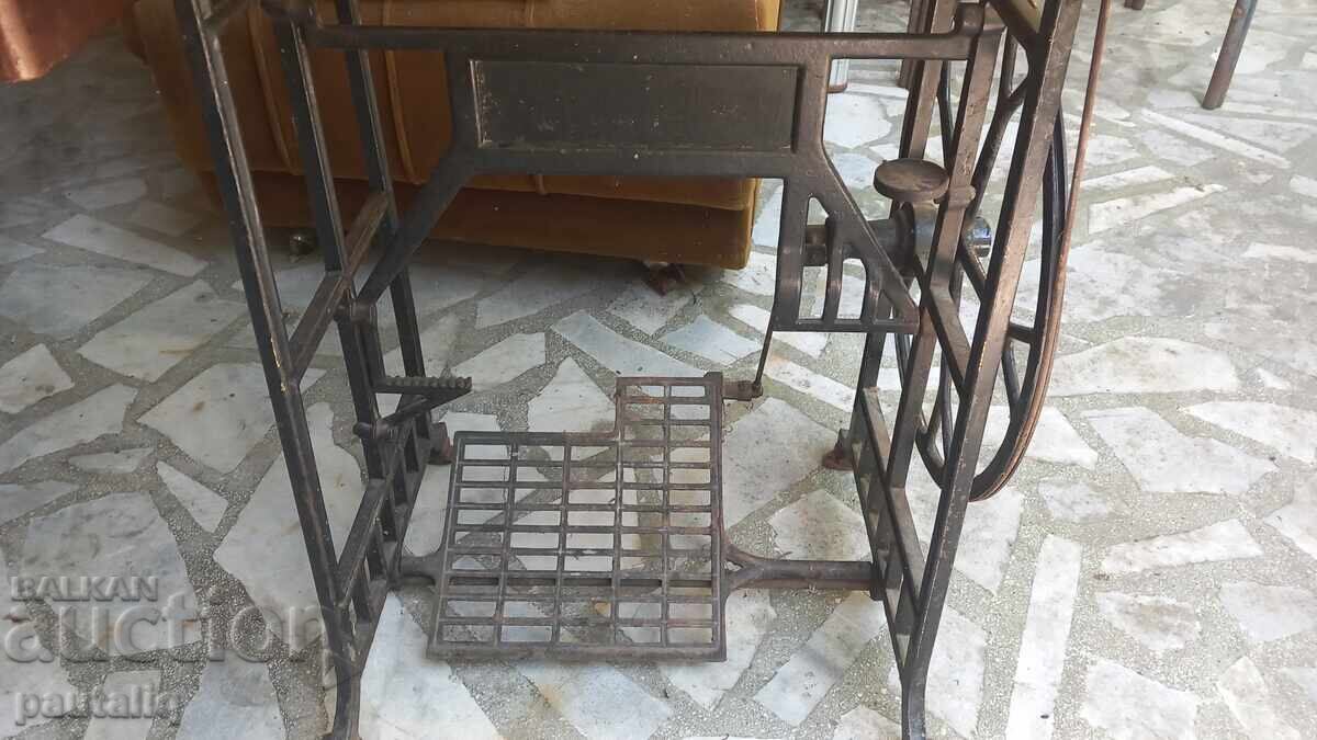 Licitație Mașină de cusut Excelsior