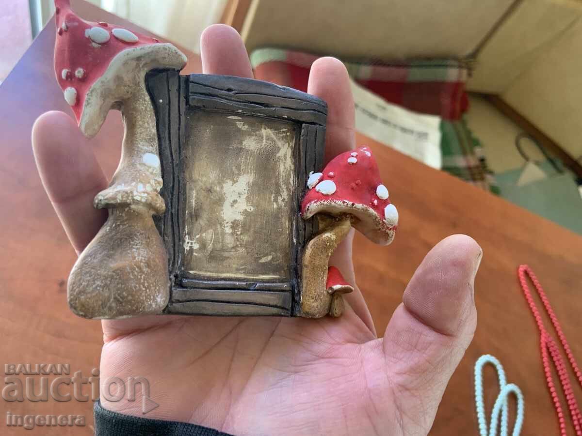 RAMĂ FOTO ARTIZANALĂ DIN GIPS cu preț € 9.00 | 17.60 BGN