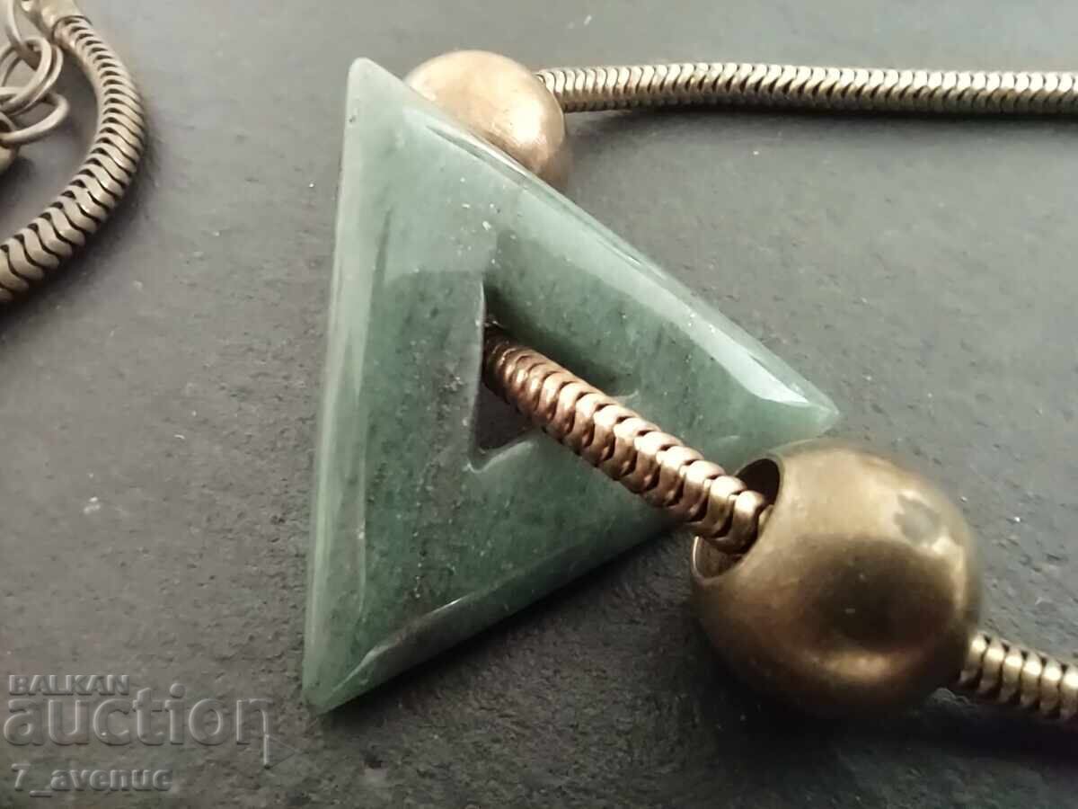 COLIER spectaculos cu piatră naturală verde cu preț € 22.00 | 43.03 BGN